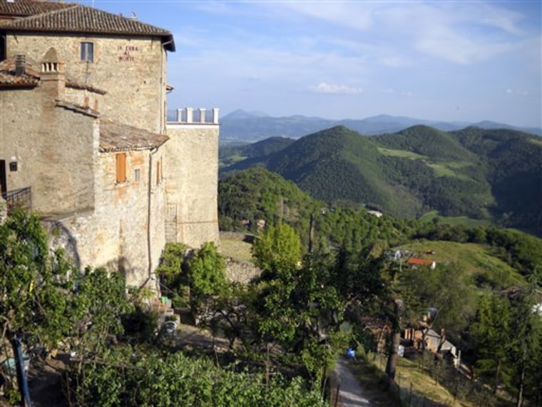 This May 2010 photo shows a view from the hilltop town of Monte Santa Maria Tiberina in the Umbria region of Italy. Umbria boasts beautiful landscapes, terrific food, impressive art and architecture, and a wealth of history. (AP Photo/Kathy Matheson) 